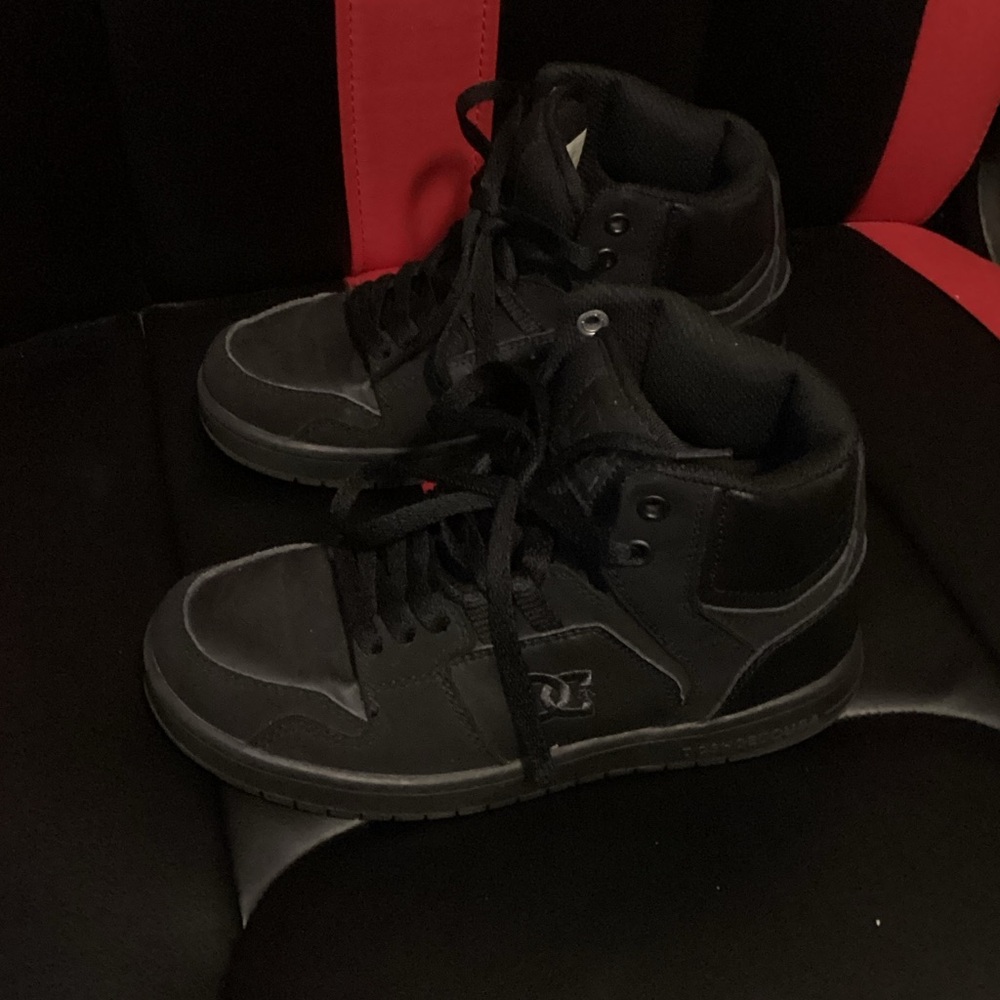 DC Youth’s Spark High RS size 3